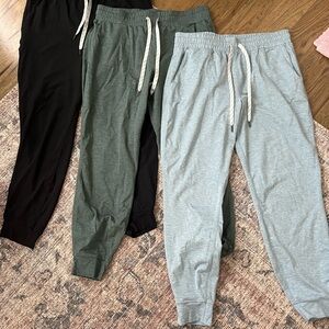 Kirkland Signature Black, Green, light blue joggers set of three sz small